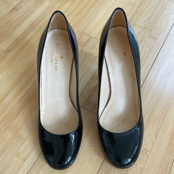 kate spade Shoes - Kate Spade Black Patent Leather Round Toe Heels Size 6